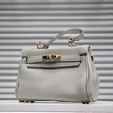 حقيبة جلد شبابية