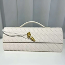 حقيبة جلد شبابية