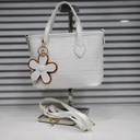 حقيبة جلد شبابية