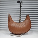 حقيبة جلد شبابية