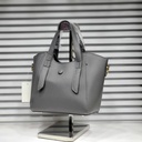 حقيبة جلد شبابية