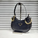 حقيبة جلد شبابية