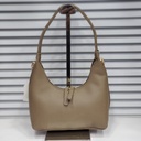 حقيبة جلد شبابية