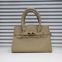 حقيبة جلد شبابية