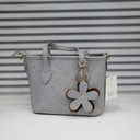 حقيبة جلد شبابية