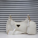 حقيبة جلد شبابية