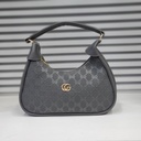 حقيبة جلد شبابية