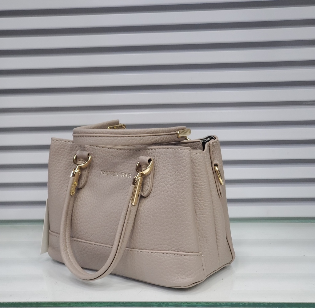 حقيبة جلد شبابية