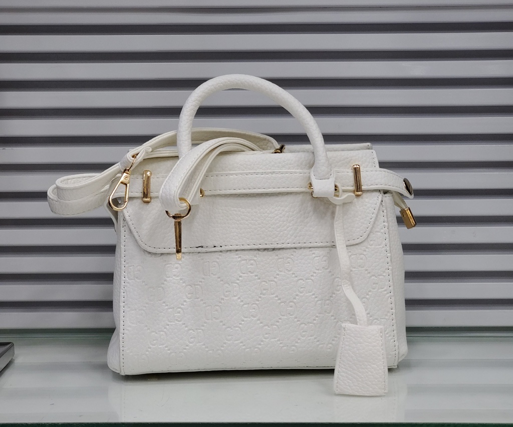 حقيبة جلد شبابية