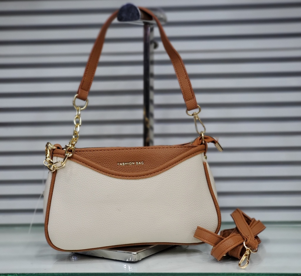 حقيبة جلد شبابية