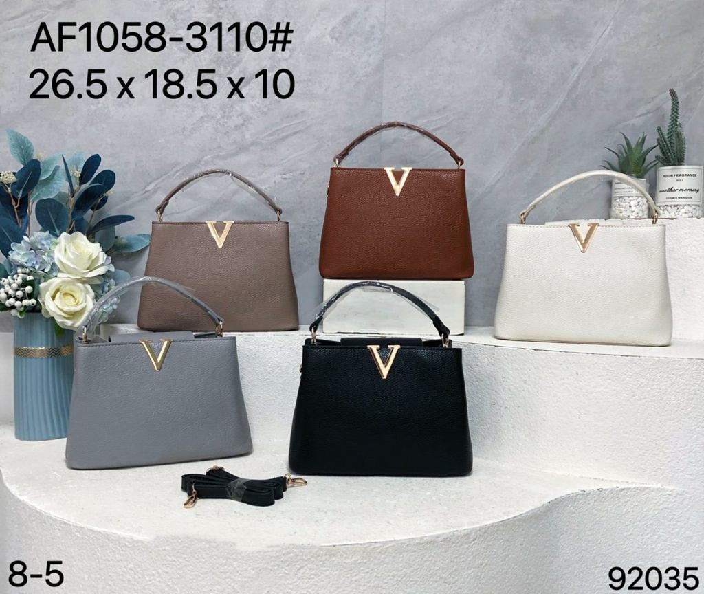 حقيبة جلد شبابية