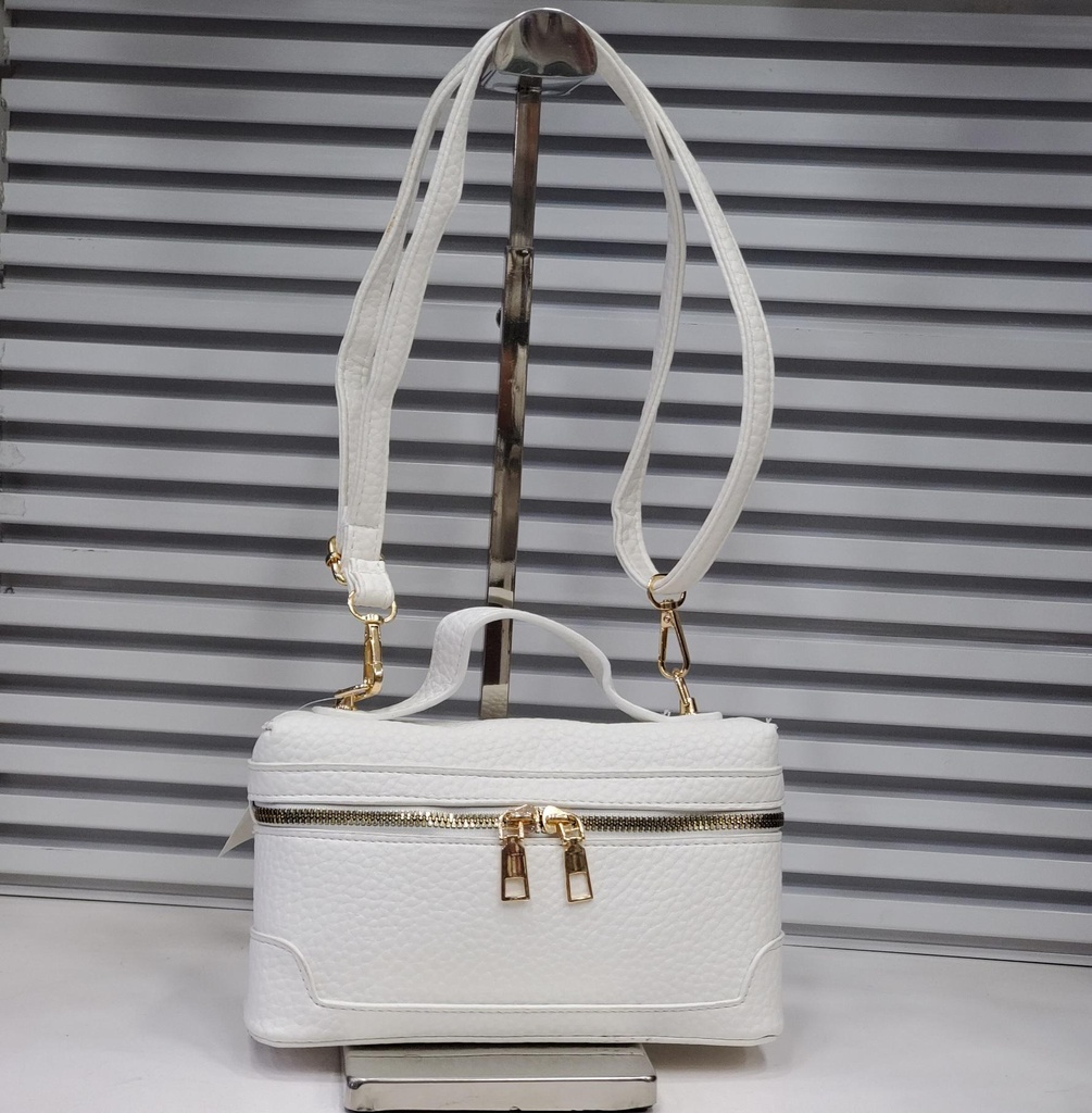 حقيبة جلد شبابية