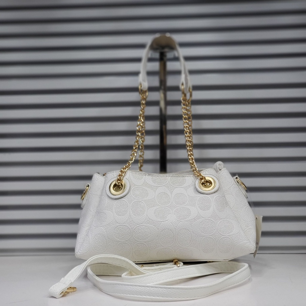 حقيبة جلد شبابية