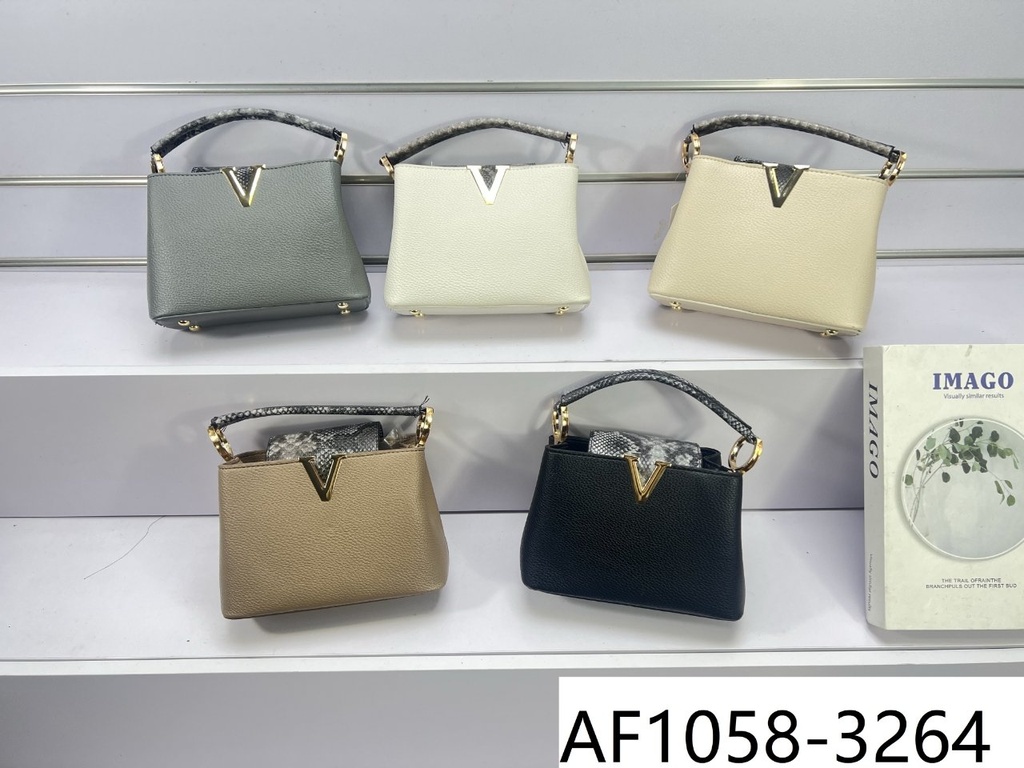 حقيبة جلد شبابية