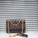 حقيبة جلد شبابية