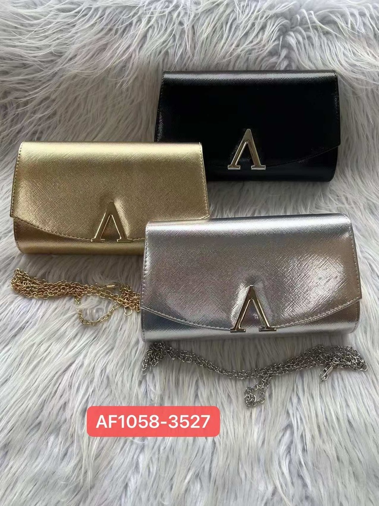 حقيبة جلد شبابية