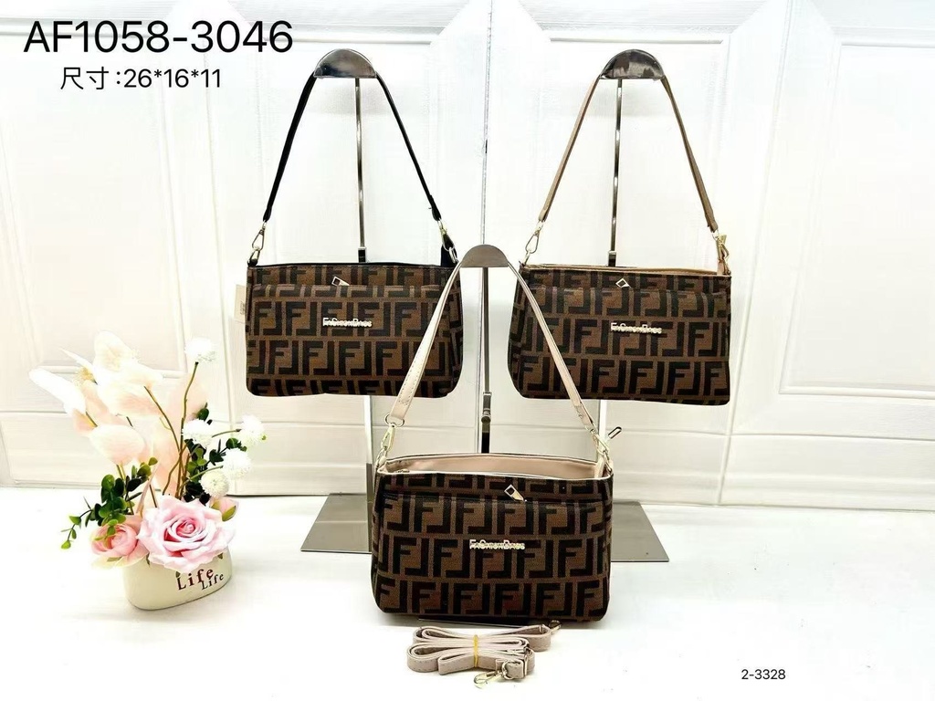 حقيبة شبابية فندي